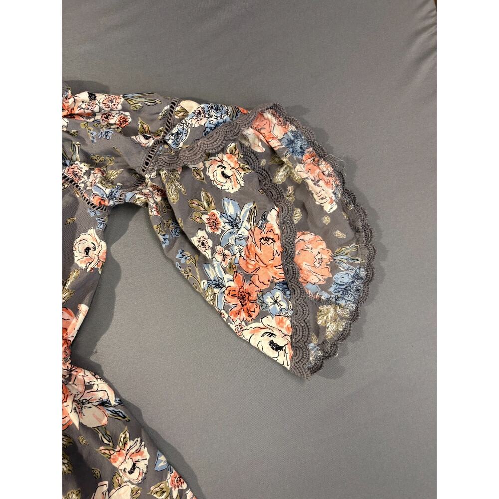 Angie Floral Romper Womens MED gray Rayon 3/4 Flare Sleeve Boho Chic City India - Picture 3 of 4